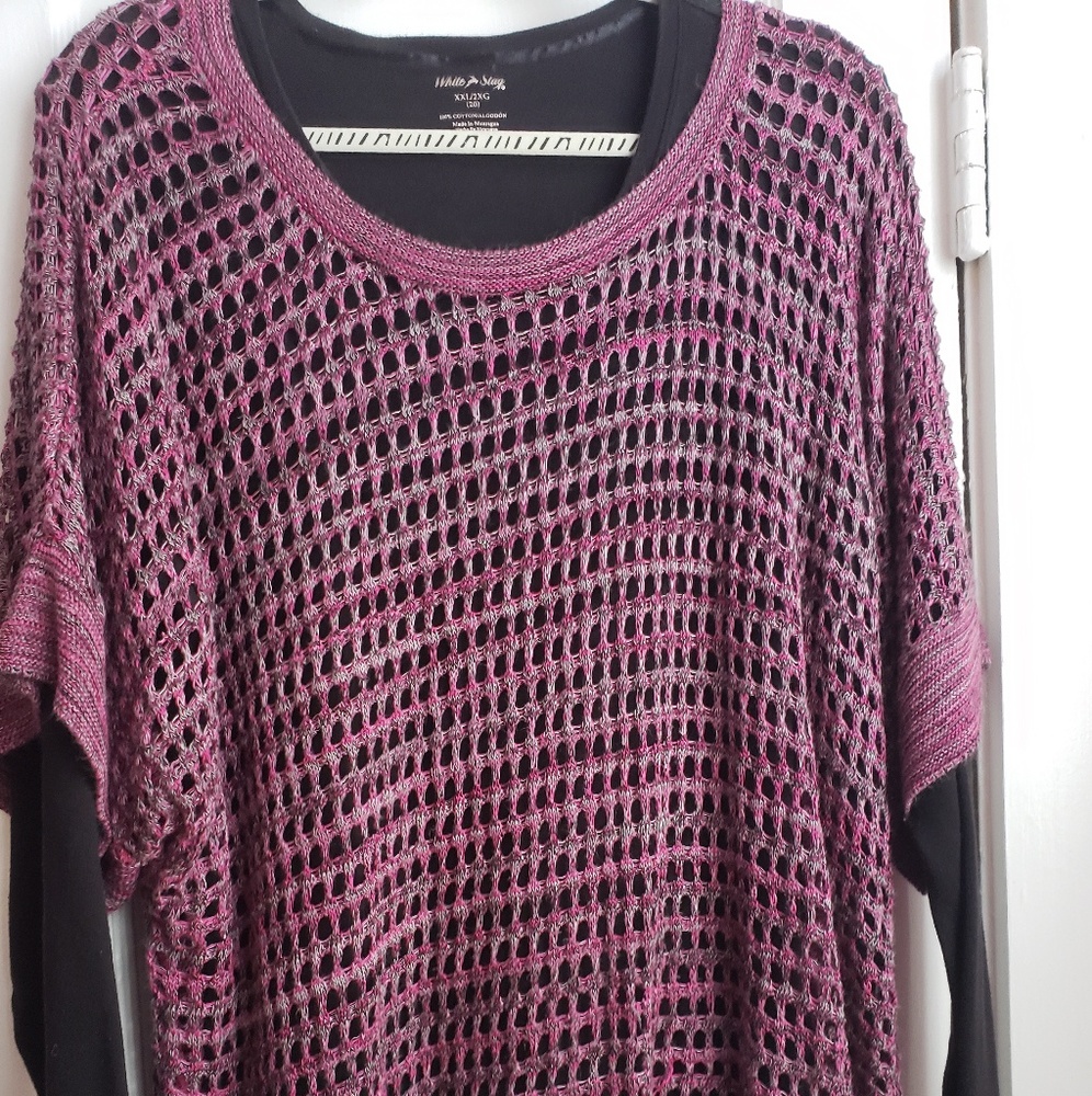 Knit sweater short sleeved